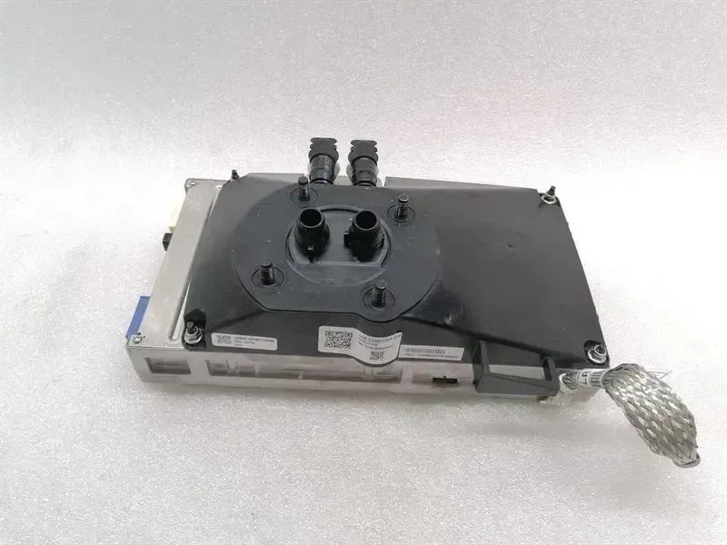 Tesla Model 3 Tesla Model 3 Long Range Electronic Module 1566786-05-C Controller Body type: Hatchback
Fuel: ELECTRIC