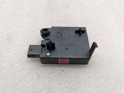 Moduł sterujący nadwozia Tesla Model 3 Long Range 1097855-00-H Jednostka sterująca Comfort