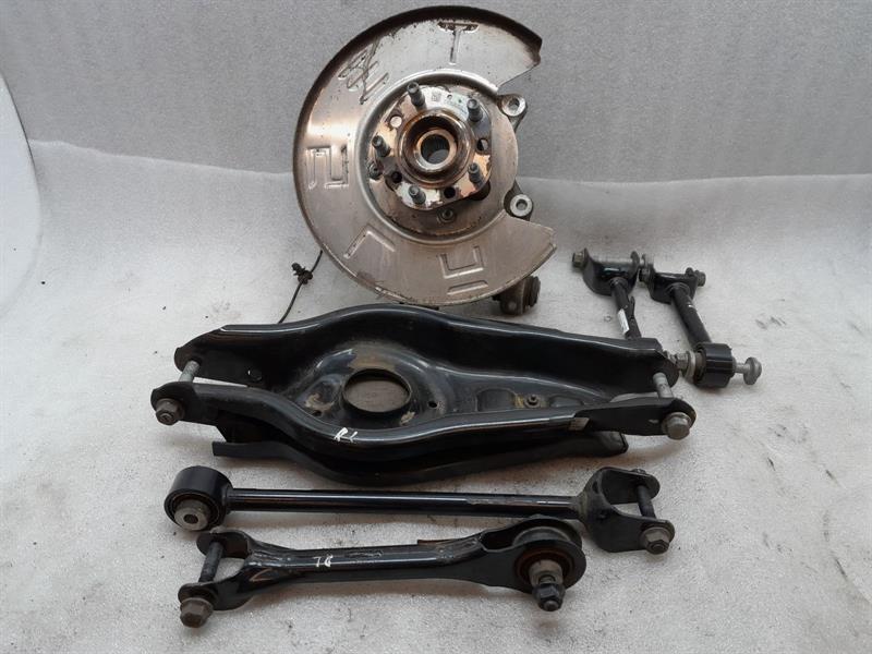 Tesla Model 3 Tesla Model 3 Long Range RLH Hub 1044411-00-G Wheel Bearing Housing Rear Left Body type: Hatchback
Fuel: ELECTRIC