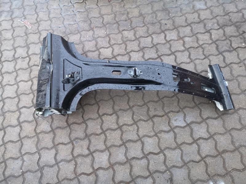 Tesla Model 3 Misc TESLA MODEL 3 LONG RANGE 1080019-S0-P SIDE TRIM...