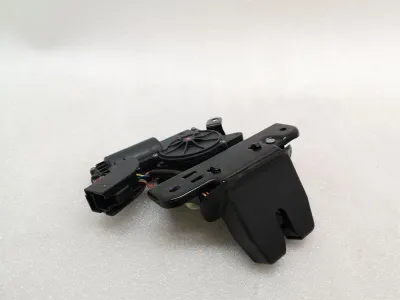 Tesla Model 3 Long Range Blokada klapy bagażnika 1500604-00-B Blokada klapy tylnej