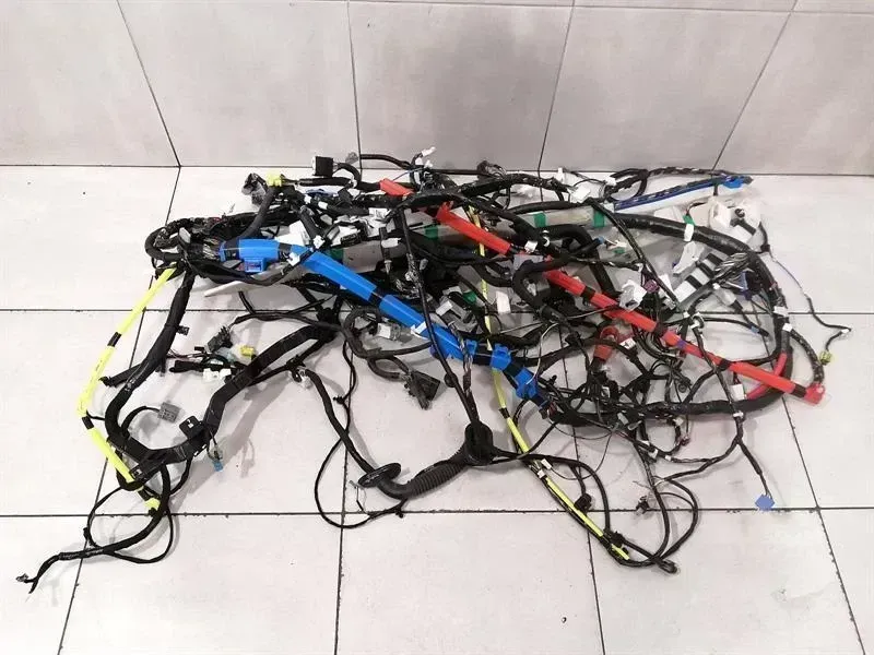 Tesla Model 3 TESLA MODEL 3 LONG RANGE Main Body Wiring Loom 3067955-02-C RIGHT HAND DRIVE RHD . Body type: Hatchback
Fuel: ELECTRIC