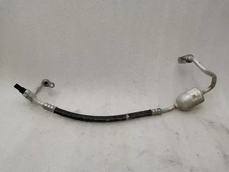 Tesla Model X A/C Pipe Tesla Model X 75D A/C Pipe 1032196-00-D Air Con...