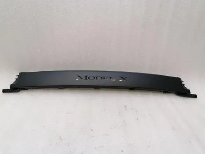 Tesla Model X 75D Vänster Falcon Dörrlister 1062517-00 Vänster Dörrlist