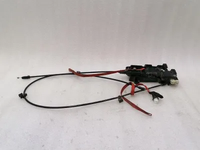 Tesla Model X 75D Актуатор на капака 1057991-00-D Актуатор на капака