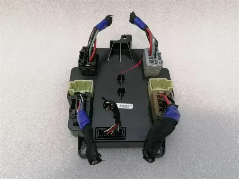 Tesla Model X Electronic module Tesla Model X 75D Falcon Door Control Module 10...