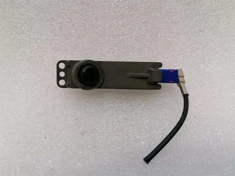 Tesla Model X 75D Side camera 1069104-00-C side video camera