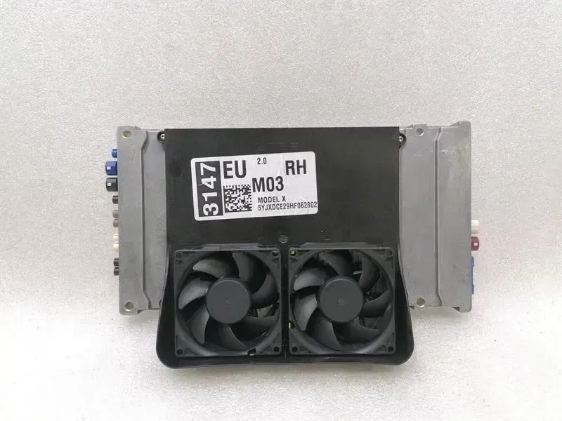 Tesla Model X Electronic module Tesla Model X 75D Auto Pilot Module 1078321-00-...