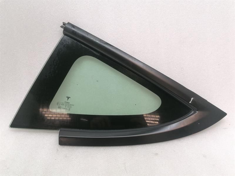 Tesla Model 3 Long Range Left Rear Glass 1514978-01-D Door Panel 1/4 Rear Left