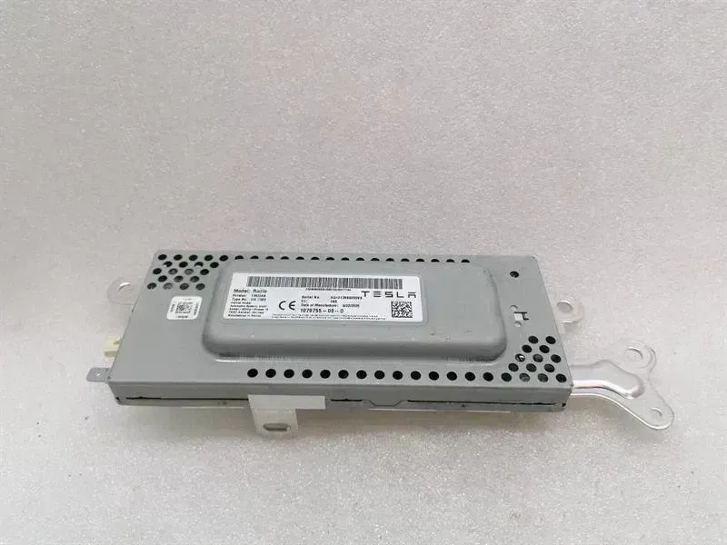 Tesla Model 3 Electronic module TESLA MODEL 3 LONG RANGE Electronic module 1079...