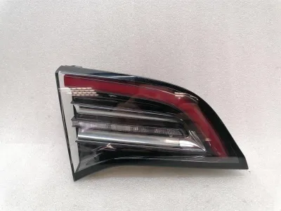 Tesla Model 3 Long Range Vänster Bakljus 1077401-00-G Bak Vänster Bakljus