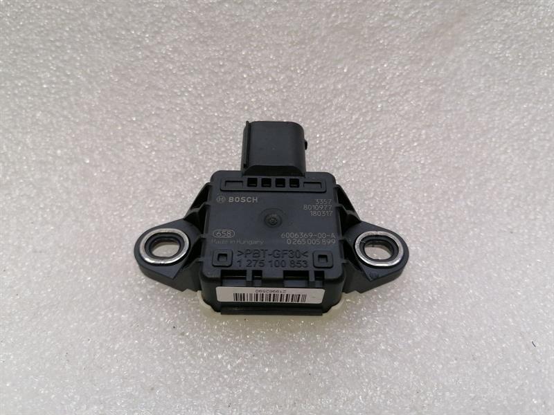 Tesla Model S Tesla Model S 100D Sensor 6006369-00-A YAW RATE Body type: Hatchback
Fuel: ELECTRIC