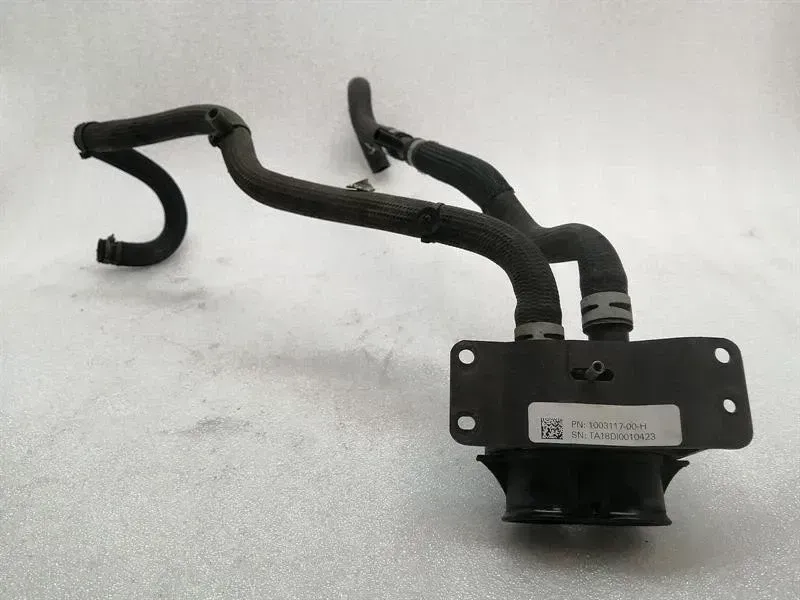 Tesla Model S Tesla Model S 100D Heater Valve 1003117-00-H Heater Valve Body type: Hatchback
Fuel: ELECTRIC