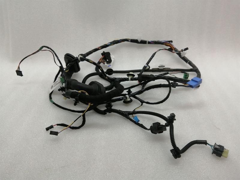 Tesla Model 3 Driver Door Wiring 3067963-02-C Driver Door Harness