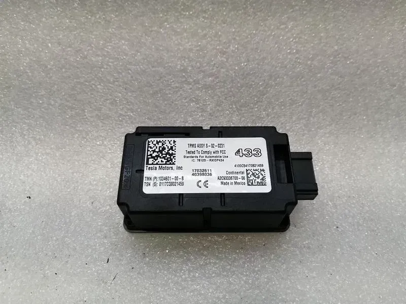 Tesla Model X Tesla Model X TPMS Tyre Pressure Module 1034601-00-B ECU Tyre Pressure Body type: Estate
Fuel: ELECTRIC