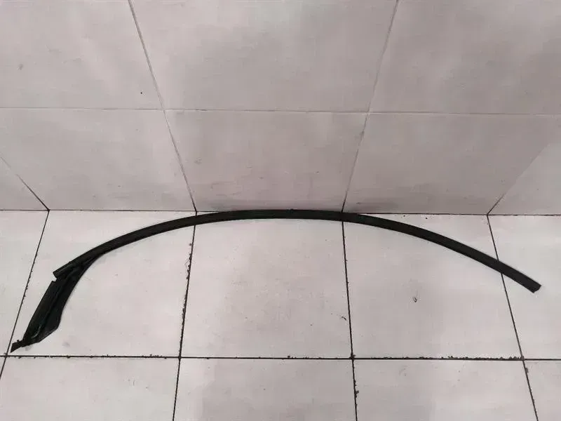 Tesla Model X Tesla Model X P100D FLH Door Seal 1032147-00-C Door Seals Front Left Body type: Estate
Fuel: ELECTRIC