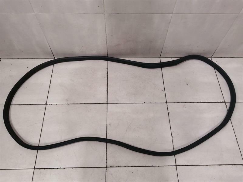 Tesla Model X Tesla Model X P100D FRH Door Seal 1032117-00-D Door Seals Front Right Body type: Estate
Fuel: ELECTRIC