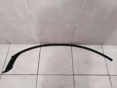 Уплотнитель двери Tesla Model X P100D FLH 1032147-00-C Уплотнитель двери передний левый