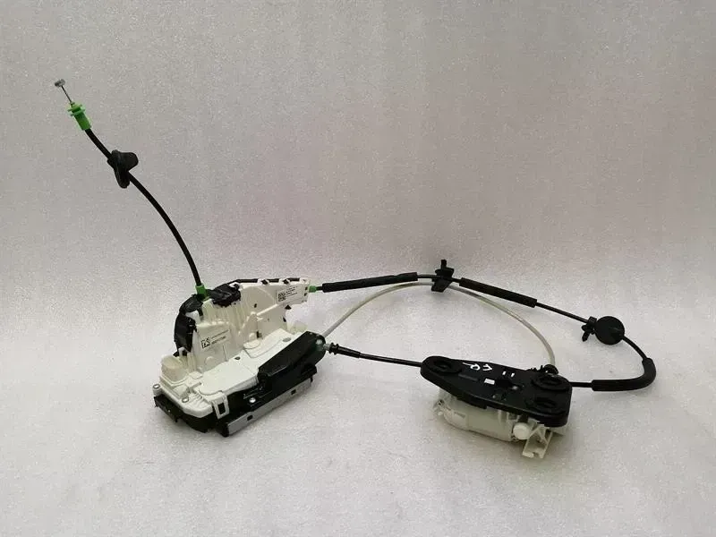 Tesla Model X Tesla Model X P100D Front Right Door Lock 1112064-90-A Door Lock Front Right Body type: Estate
Fuel: ELECTRIC