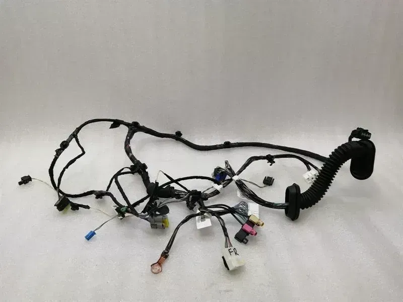 Tesla Model X Tesla Model X P100D Driver Door Wiring P1032440-00-G Driver Door Wiring Harness Body type: Estate
Fuel: ELECTRIC