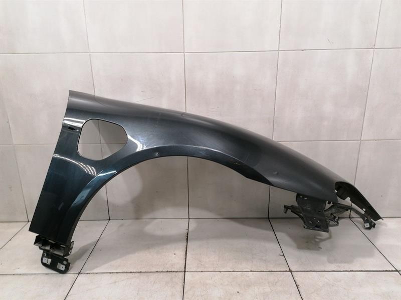 Porsche Taycan Porsche Taycan 9J Right Wing 9J1821434 Front Right Fender Body type: Hatchback
Fuel: ELECTRIC
