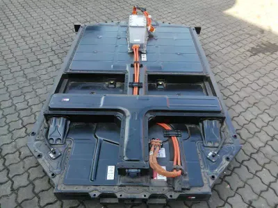Porsche Taycan Turbo 9J HUVUDBATTERI Högspänningsbatteri 9J1915100AJ 129AH 93KWH