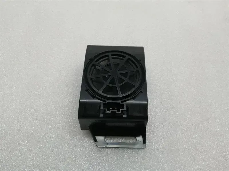 Porsche Taycan PORSCHE TAYCAN 9J Electronic module 7PP035709B Steuergerät PARK ASIST SPEAKER Body type: Hatchback
Fuel: ELECTRIC
