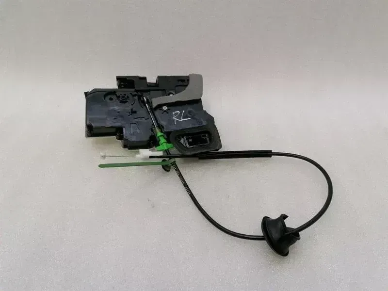 Porsche Taycan Porsche Taycan 9J Rear Left Door Lock 4N0839015B Door Lock Rear Left Body type: Hatchback
Fuel: ELECTRIC