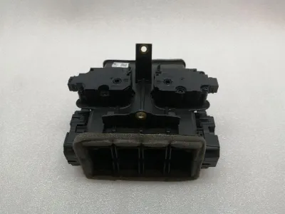 Porsche Taycan 9J Lüftungsklappe 9J1819110 Armaturenbrett Lüftungsschlitze