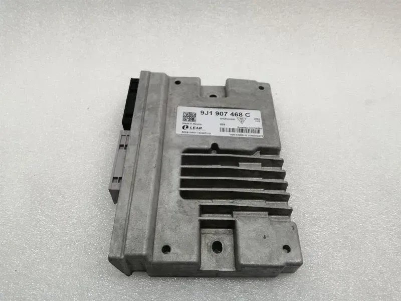 Porsche Taycan Porsche Taycan 9J Geteway Connected Module 9J1907468C ECU Body type: Hatchback
Fuel: ELECTRIC