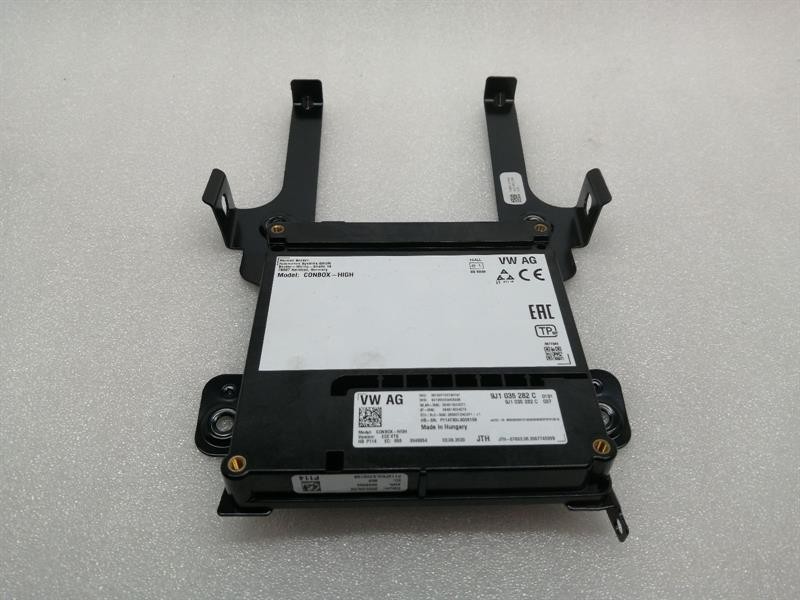 Porsche Taycan Porsche Taycan 9J Conbox High Control Module 9J1035282C ECU Body type: Hatchback
Fuel: ELECTRIC
