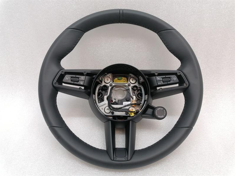 Porsche Taycan Porsche Taycan 9J steering wheel 36 cm steering wheel heated GTS Sport Body type: Hatchback
Fuel: ELECTRIC