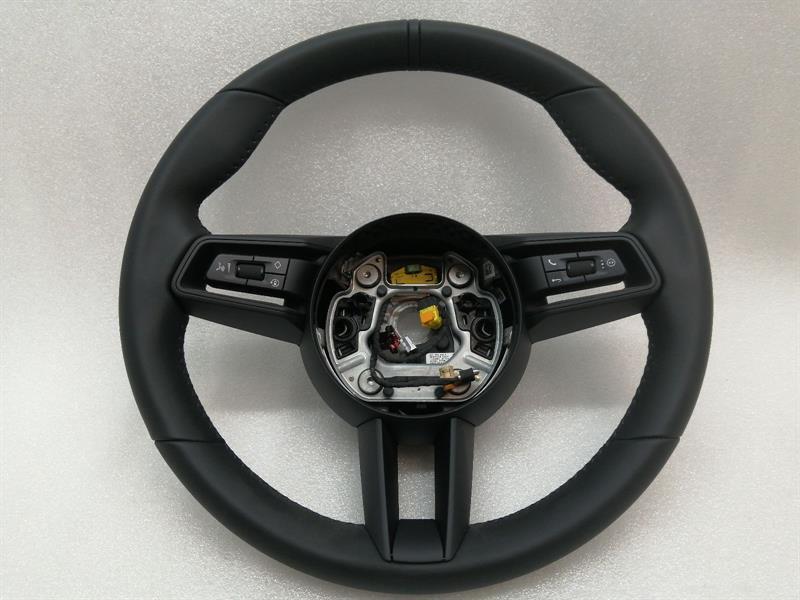 Porsche Taycan Porsche Taycan 9J steering wheel 36 cm steering wheel heated GTS Sport Body type: Hatchback
Fuel: ELECTRIC