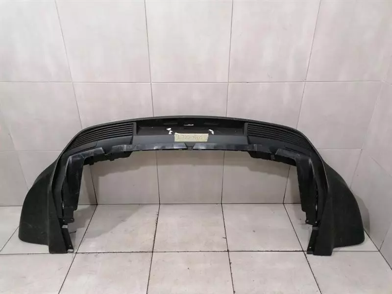 Porsche Taycan Porsche Taycan 9J Rear Bumper 9J0807983T Rear Bumper Sport Turismo Aero Body type: Hatchback
Fuel: ELECTRIC