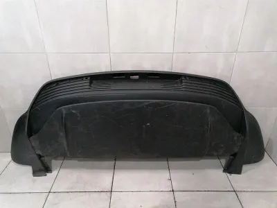 Porsche Taycan 9J aizmugurējais buferis 9J1807983F difuzors