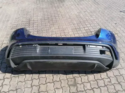 Porsche Taycan 9J Bakre stötfångare 9J1807983F Bakre stötfångare