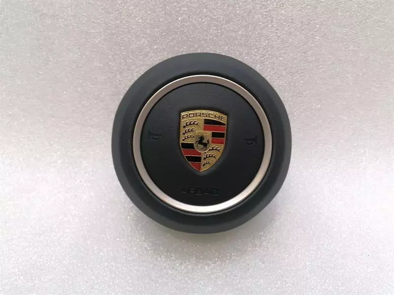 Porsche Taycan Porsche Taycan 9J Module 9J1880201E Steering Wheel Module Body type: Hatchback
Fuel: ELECTRIC