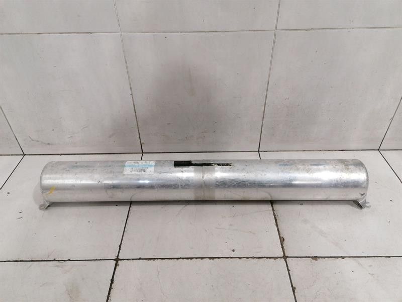 Porsche Taycan 9J Reservior 9J1616202A container pressure accumulator