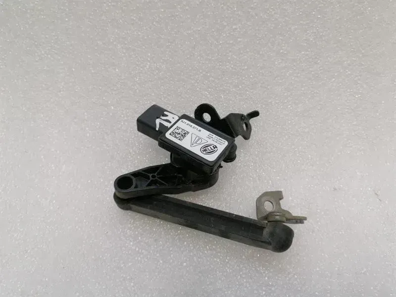 Porsche Taycan Porsche Taycan 9J Sensor 9J1616571B RL LEVEL Rear Left Level Sensor Body type: Hatchback
Fuel: ELECTRIC