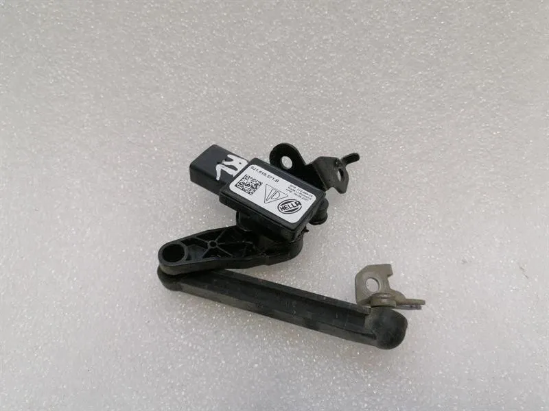 Porsche Taycan 9J Sensor 9J1616571B RL LEVEL Rear Left Level Sensor