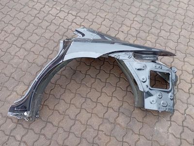 Porsche Taycan 9J Bakpanel 9J1809087 Vänster