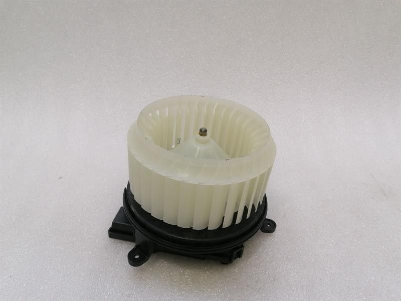 Porsche Taycan 9J Heater Blower 973907521C Engine Heater Blower RHD