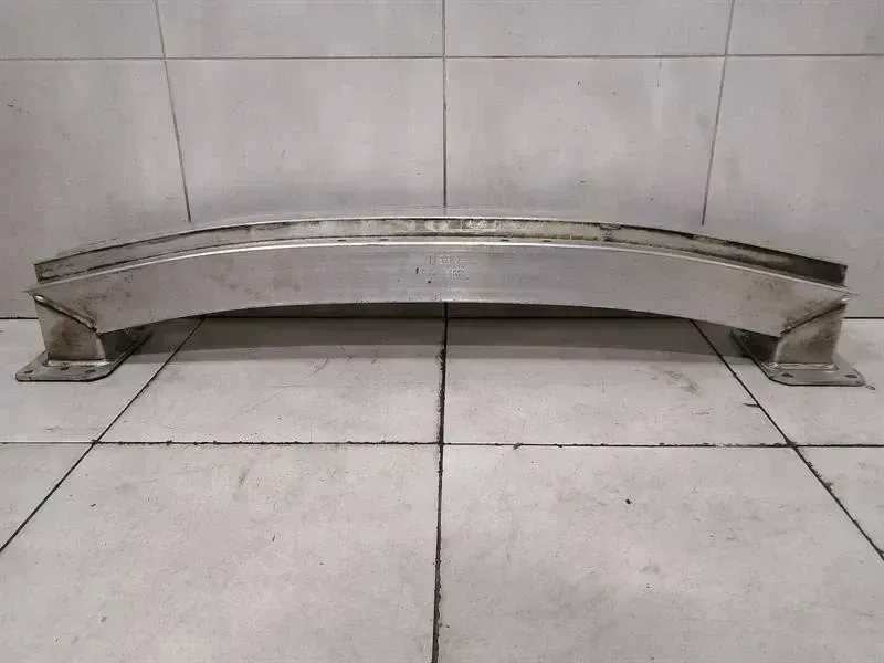 Porsche Taycan Porsche Taycan 9J rear bumper beam 9J1803184C rear bumper carrier Body type: Hatchback
Fuel: ELECTRIC