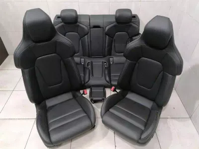Porsche Taycan 9J Seat Interiör Läder Interiör i Svart Turbo S Seat