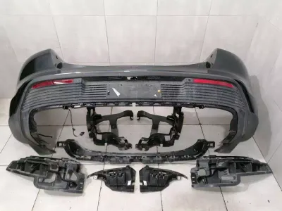 Porsche Taycan 9J Turbo S Aizmugurējais buferis 9J1807421 Aizmugurējais buferis