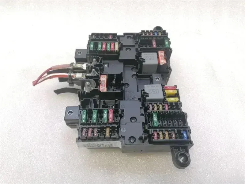 Mercedes-Benz GLA / EQA (H247) 2020-... Mercedes EQA H243 EQA350 Fuse Box A1779061302 Fuse Box