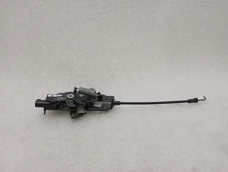 Tesla Model 3 konepellin lukitus Tesla Model 3 Standard Range Bonnet Lock 103301...