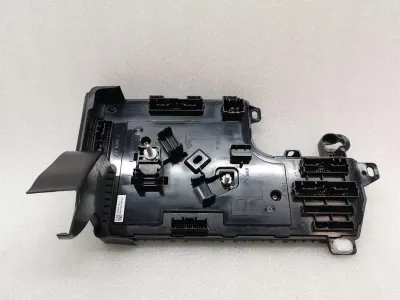 Tesla Model 3 Premium Voltage Comfort Module 1100340-00-I Controller