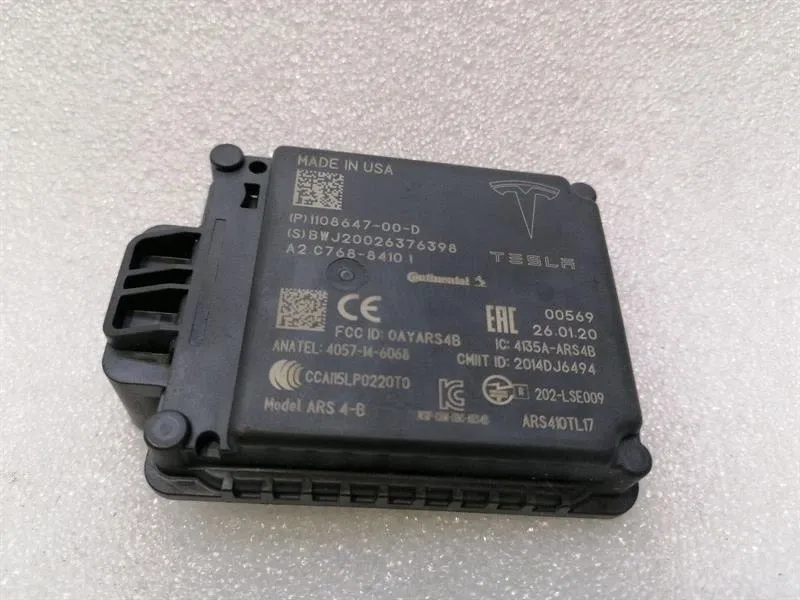 Tesla Model 3 Standard Range Radar Sensor 1108647-00-D Front Radar Sensor