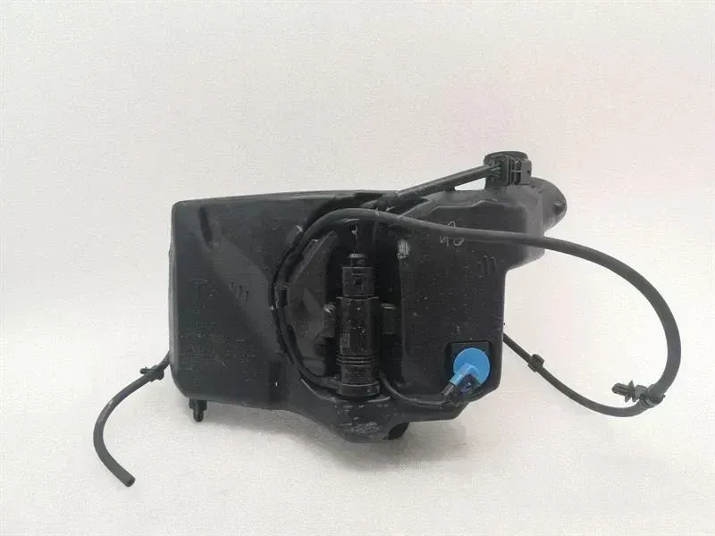 Tesla Model 3 Washer fluid reservior TESLA MODEL 3 WASHER FLUID RESERVIOR 1096063-00...